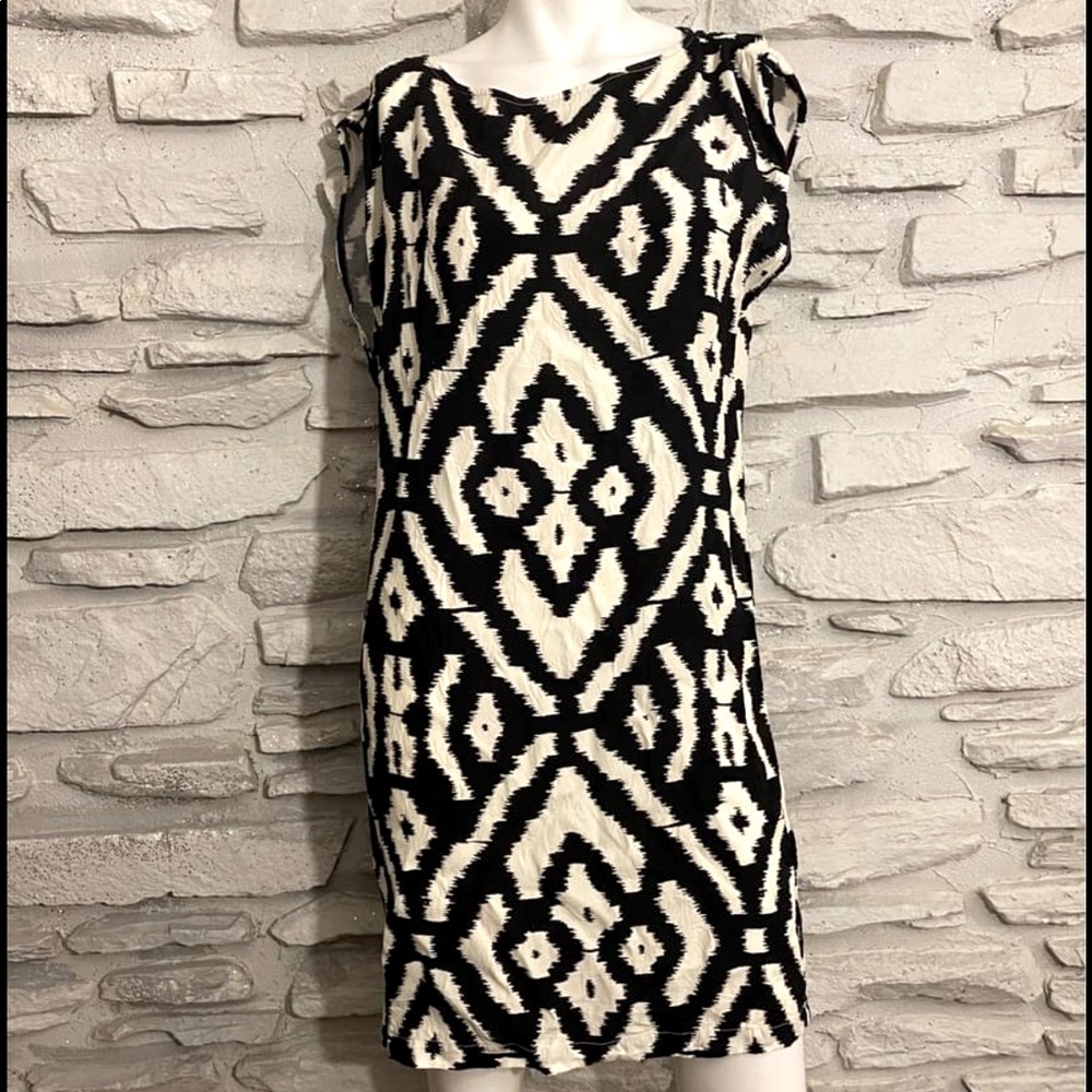 ANGIE - black and white dress - size med